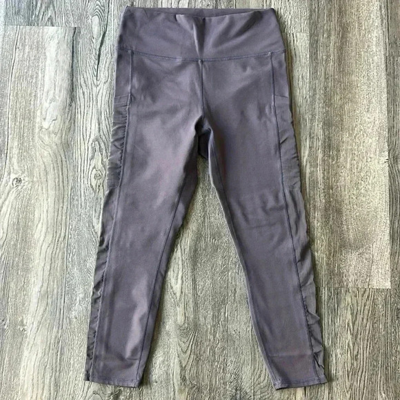Fabletics Leggings Gray Workout Leggings Size Small Mesh Side Pockets Workout - Picture 1 of 6